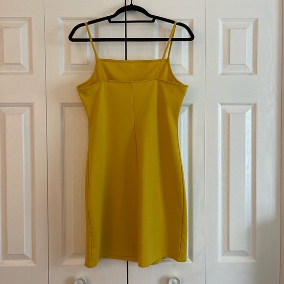 Yellow Fitted Dress - Picture 3 of 3